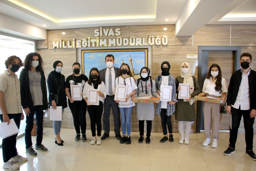 Dereceye Giren Öğrencilere Ödül