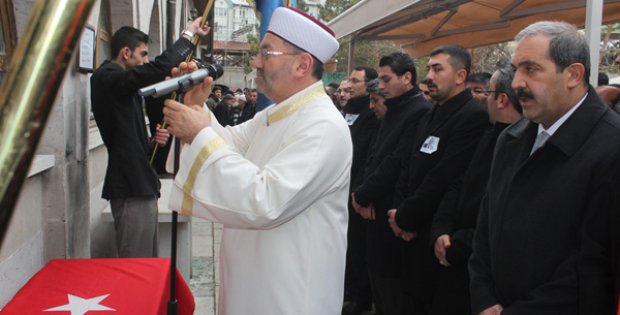 Gıyabi Cenaze Namazı Kılındı