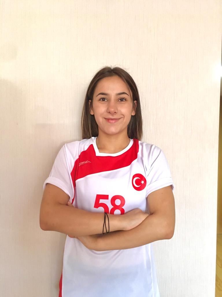 Şampiyonada Milli Takım Forması Giyecek