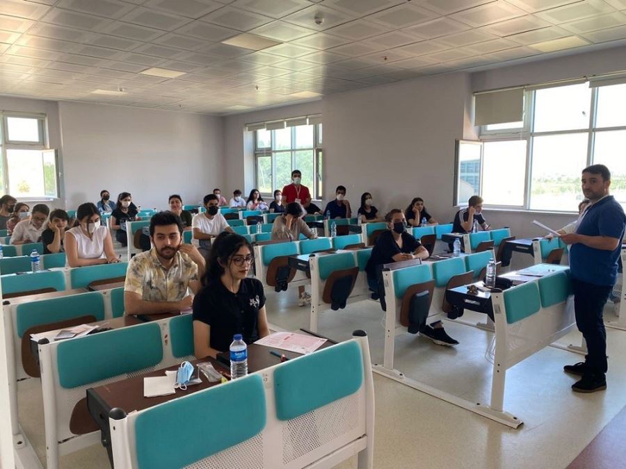 Yabancı Öğrenci Sınavına Büyük İlgi