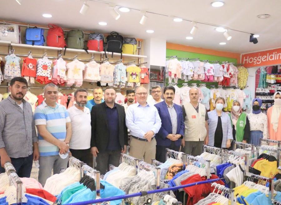 AK Parti İl Başkanlığı Öksüzleri Unutmadı 