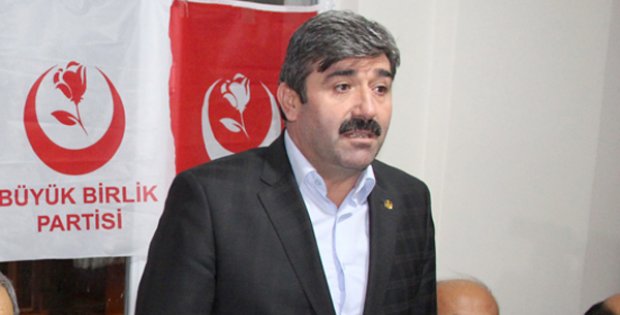 Hep Üşüyen Bir Liderdi