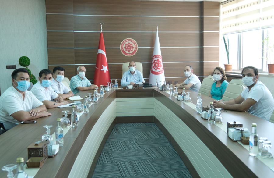 Akademisyenlerin İlgi Odağı Oldu
