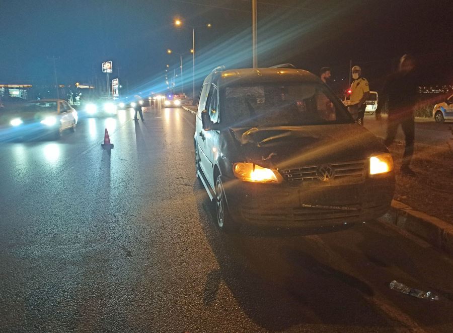 Otomobilin Çarptığı 15 Yaşındaki Genç Ağır Yaralandı -- Video