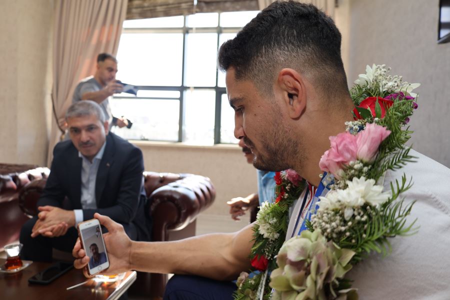 Akgül, Afetzedeleri Unutmadı  (Video)