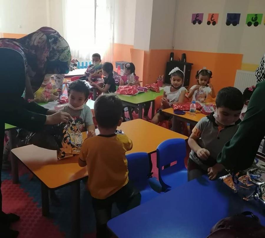 Oyuncağımı Paylaşıyorum