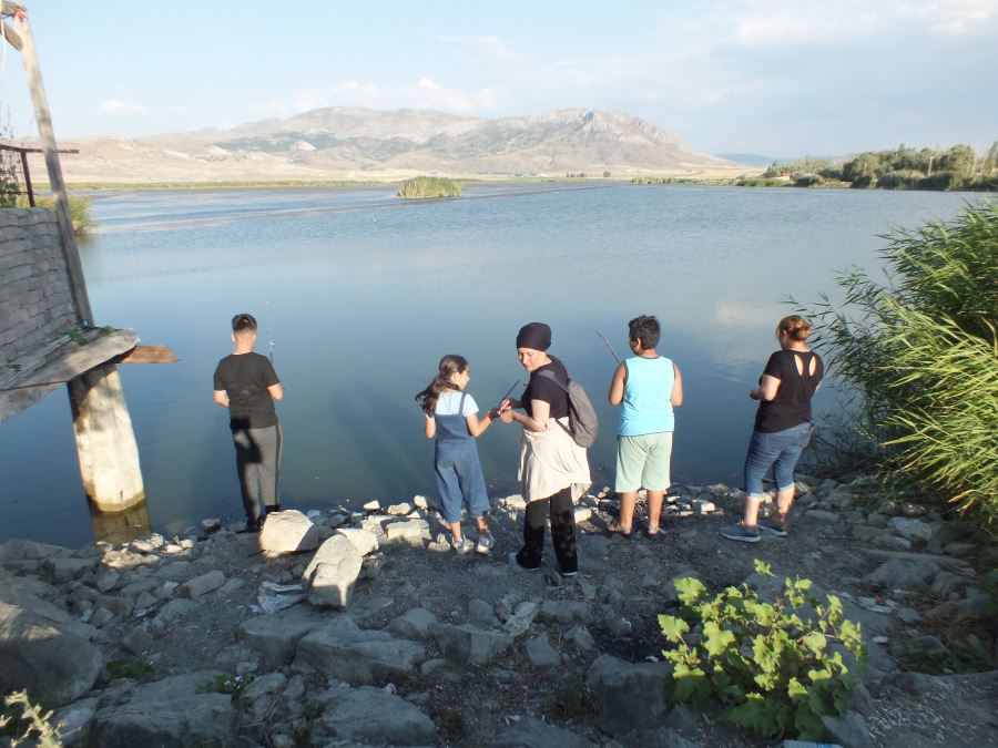 Ulaş Gölü Piknikçilerin Uğrak Yeri Oldu