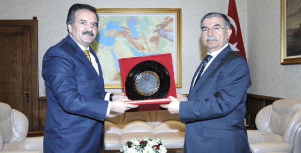 Sivas Denince Akan Sular Durur