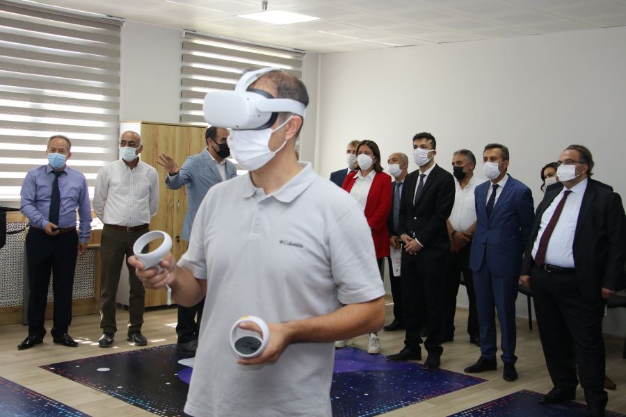 Sanal Gerçeklik Laboratuvarı Açıldı
