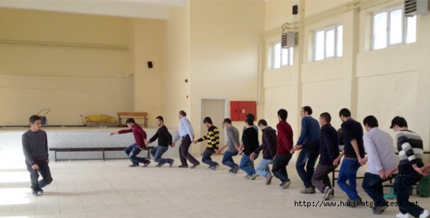 Sivas Halaylarını Öğrenecekler