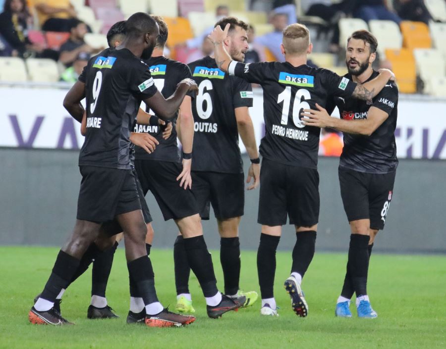 Goutas, Gol Sayısını 3