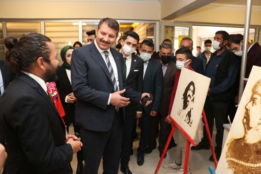 İz Bırakanlar Sergisi Açıldı