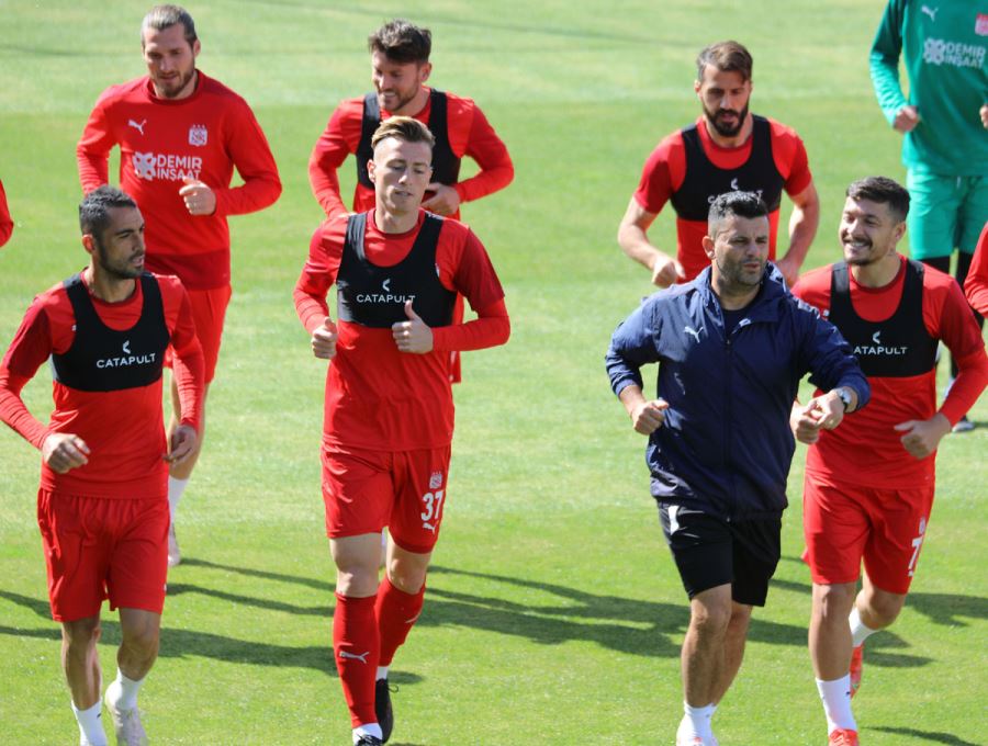 Takım Perşembe Gününe Kadar İzinli