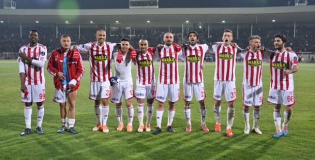 FENERİ SÖNDÜRDÜK (2-0)