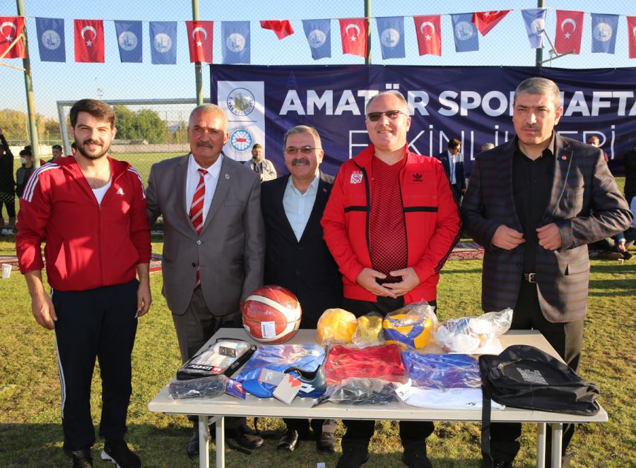 800 Sporcuya Malzeme Verdi
