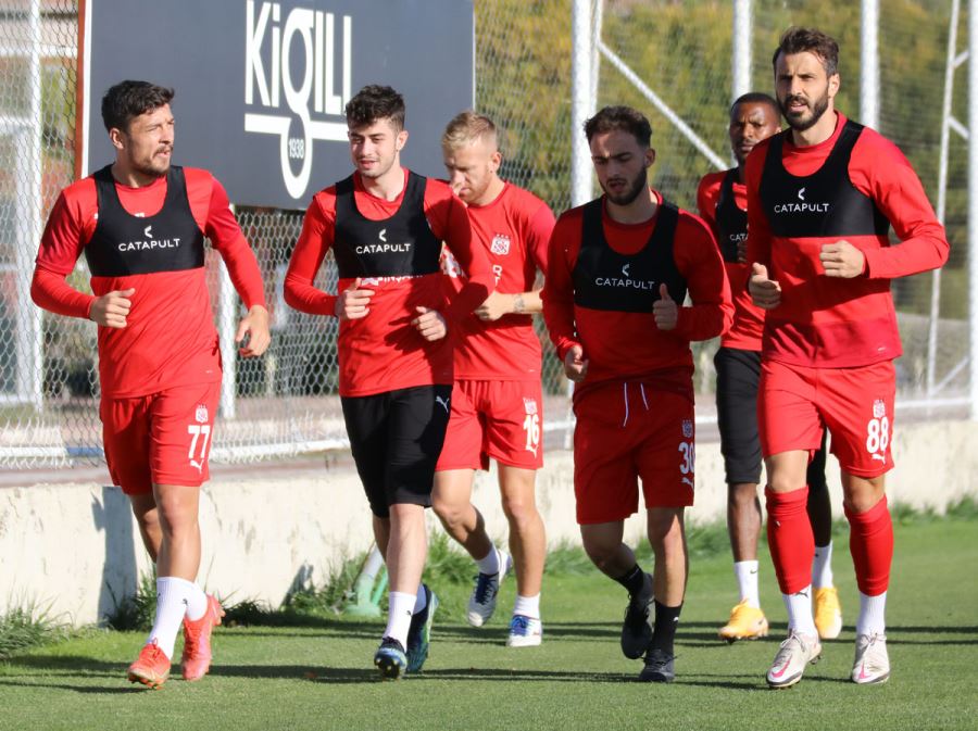 Sivasspor 3 Eksikle Çalıştı