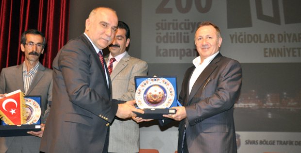 Emniyet Ödüllendirdi