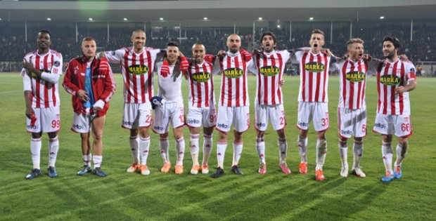 Koçak´ın 300 Mutluluğu