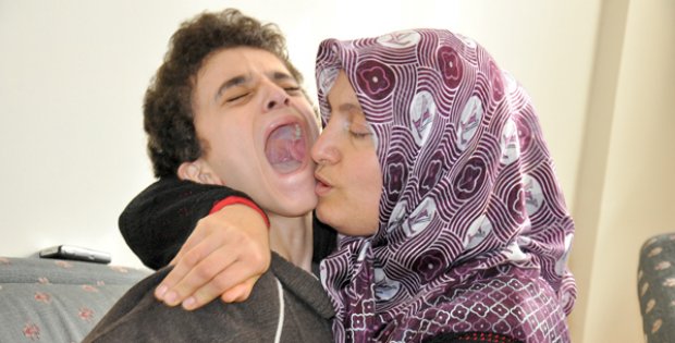 Mustafa, Ameliyat Oldu