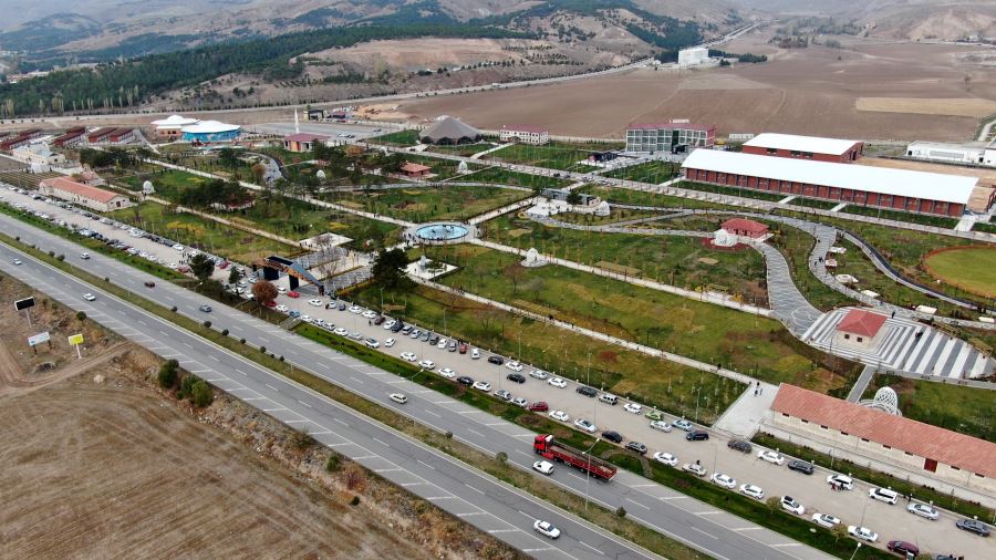 Hamidiye Doldu, Taştı 
