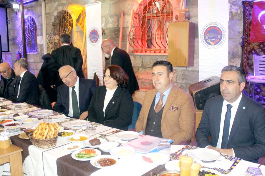 Esnafın Sorununu İyi Parti Dillendirecek