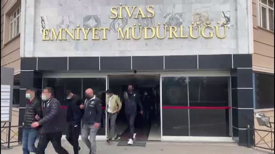 Siber Suçlar 4 Ay Takip Etti, 6