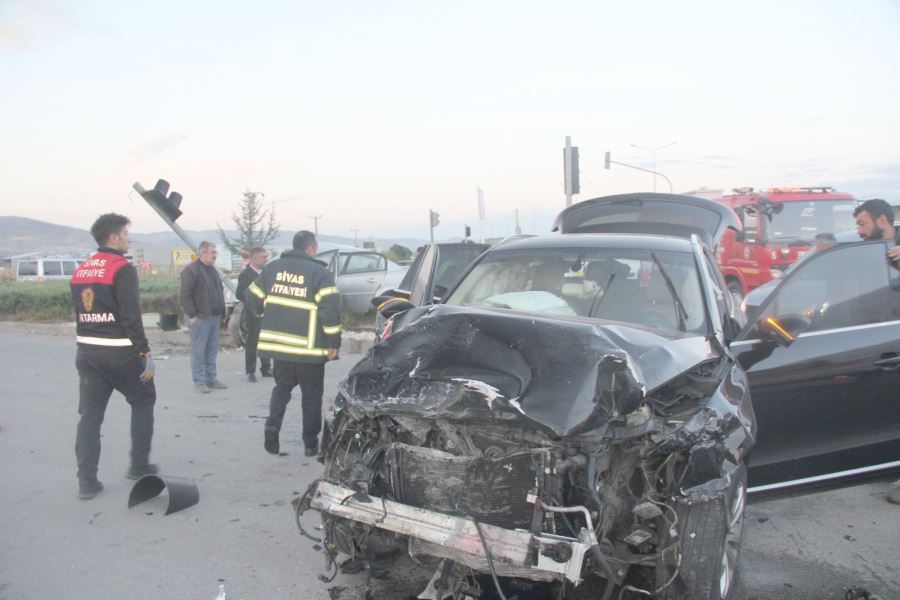 Trafik Kazalarında 29 Kişi Öldü!