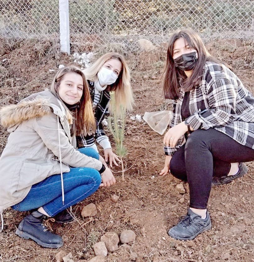  100 Fidan Toprakla Buluştu