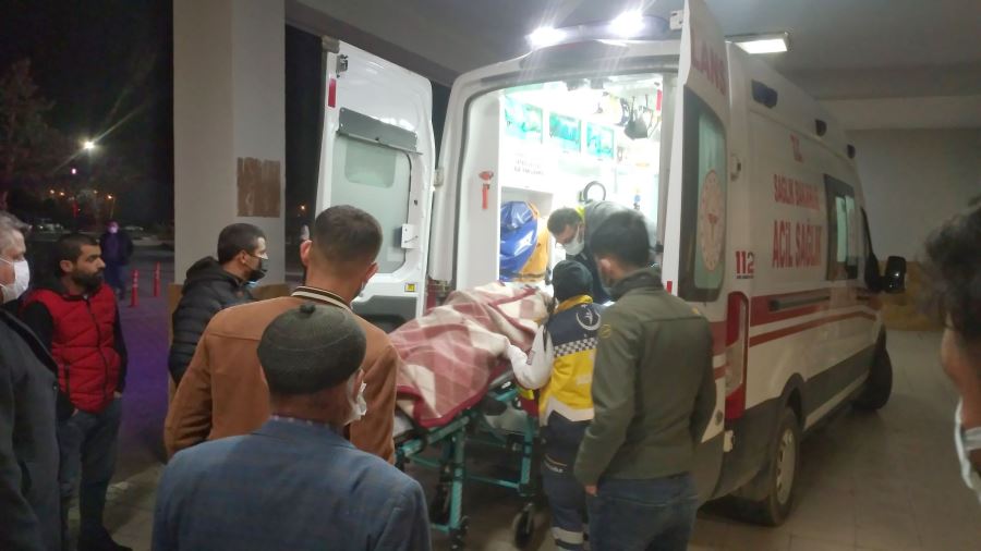 Yardıma Giderken Traktörün Altında Kalıp Hayatını Kaybetti