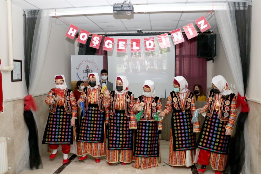 Özel Öğrencilerin Gösterisine Tam Not