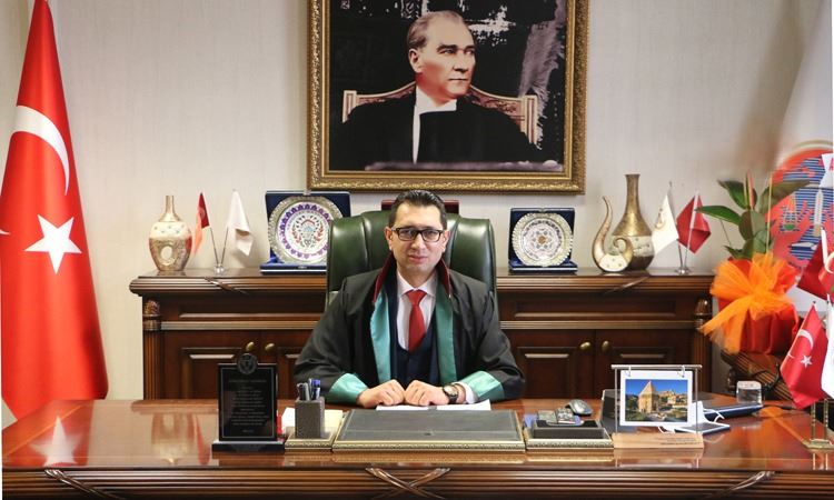 İnsan Hakları Hiçbir Ülkenin Tekelinde Değil
