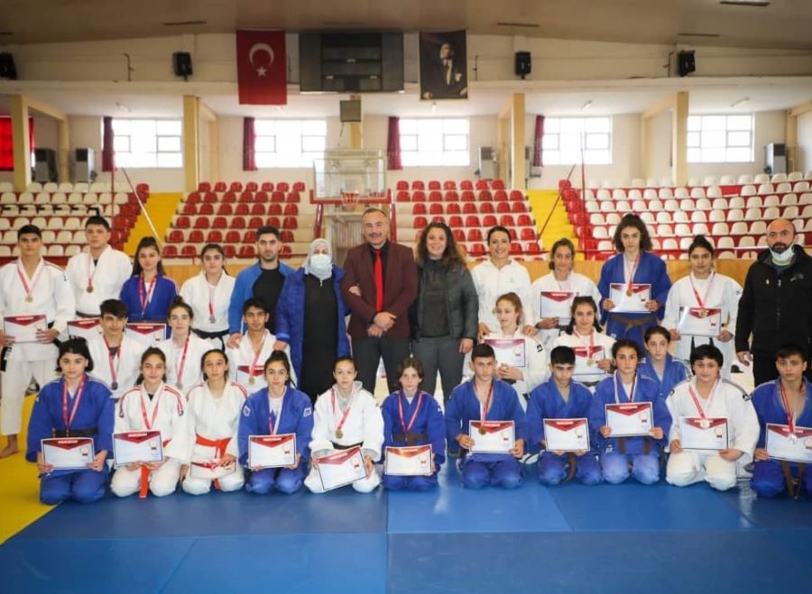 Judoda Dereceye Girenlere Madalya