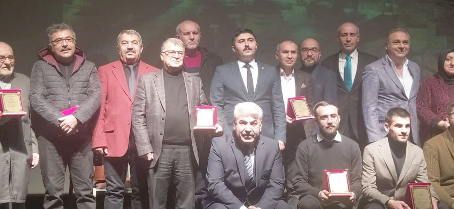 Gürün En Uzun Geceyi Şiirin Işığıyla Aydınlattı
