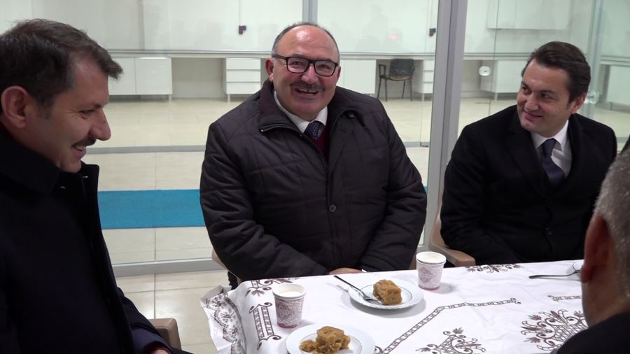Vali Ayhan, Doların Helvasını Yedi