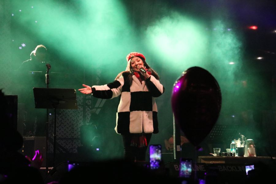 Dondurucu Soğukta Konser!--Video