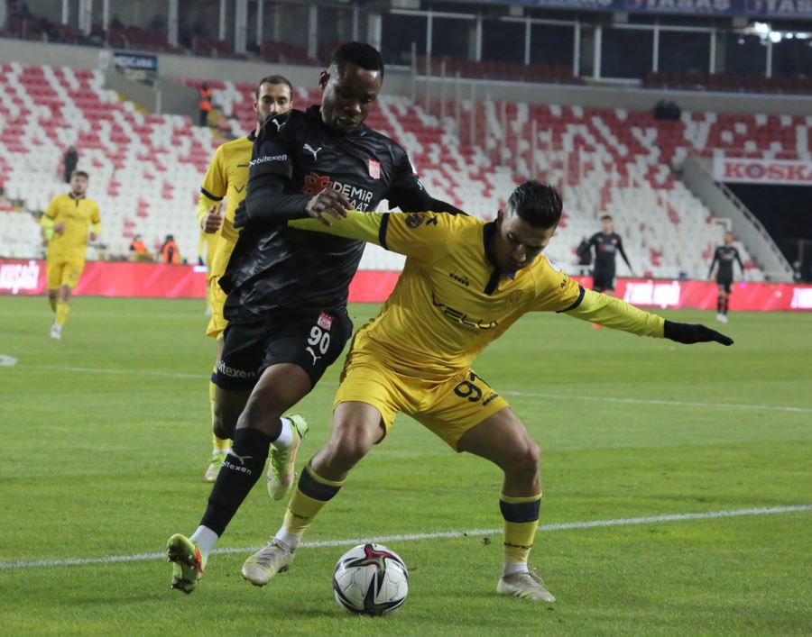 Leke James Gol Sayısını 4