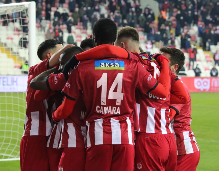 İç Sahada Daha Başarılı