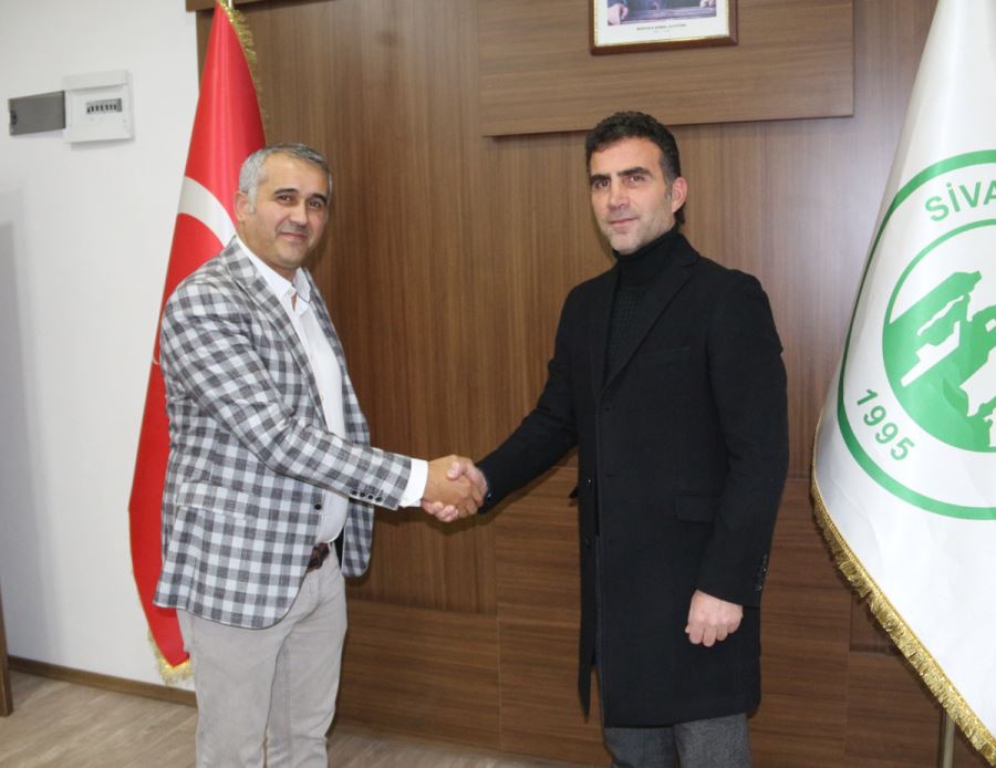 Yusuf Hoca İmzayı Attı!