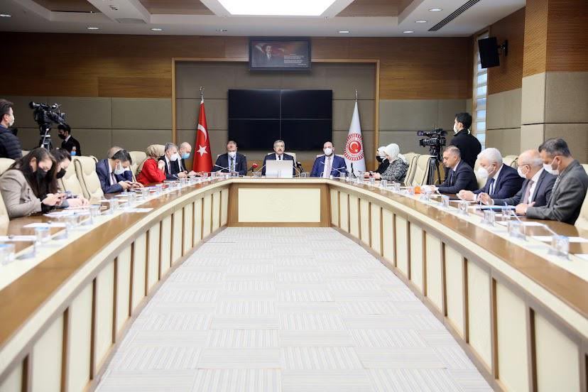 İnternet yasası  acilen çıkarılmalı