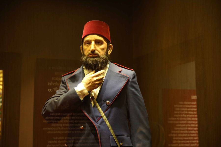 Ziyaretçilerini Geçmişe Götürüyor--Video