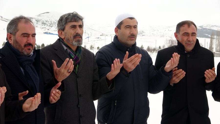 Çiftçiler Bu Kez Şükür Duasında