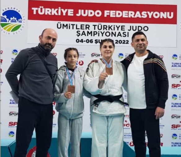 Bir Başarıda Judoculardan