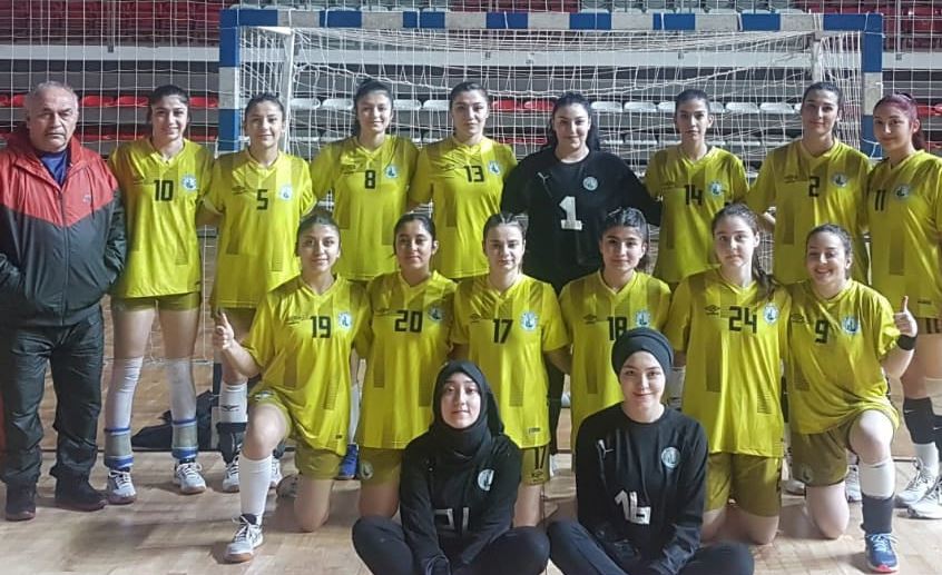 “Bizim Kızların” Zirve İnadı