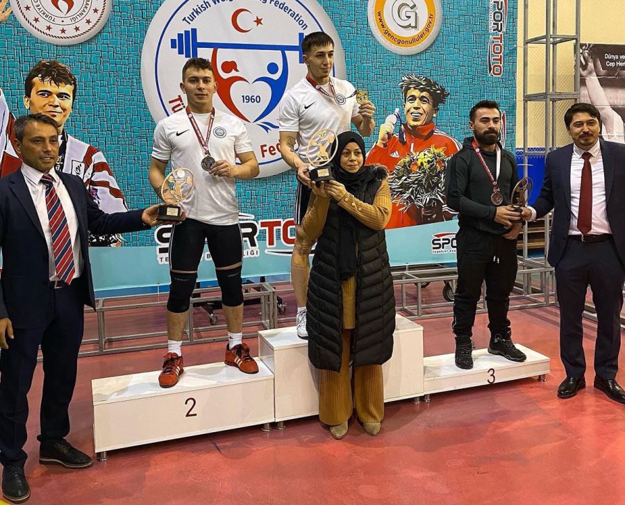 Haltercilerden Büyük Başarı