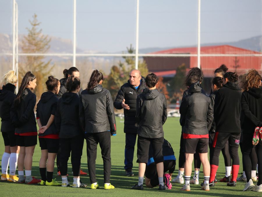 Nevzat Hocadan İddialı Açıklama! 'Galatasaray