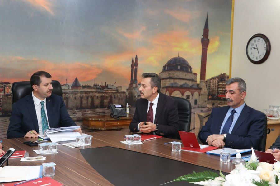 Eğitim Yatırımları Masaya Yatırıldı