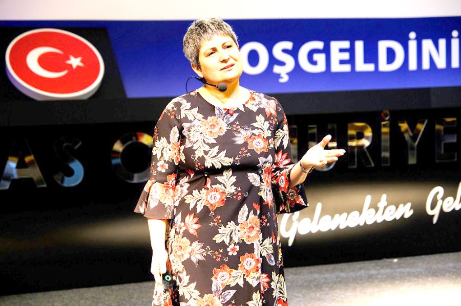 İletişimin İnceliklerini Anlattı