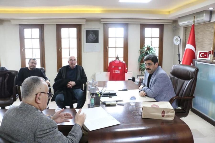 Gözlükçülerden Aksu