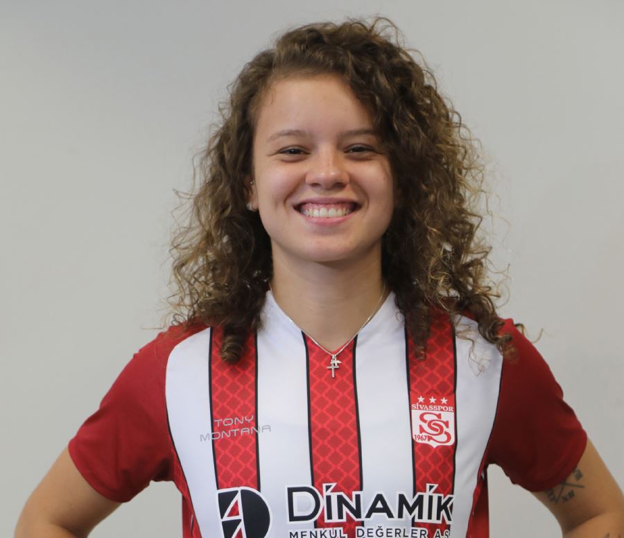 Yeni Transfer Caroline Sakatlandı!