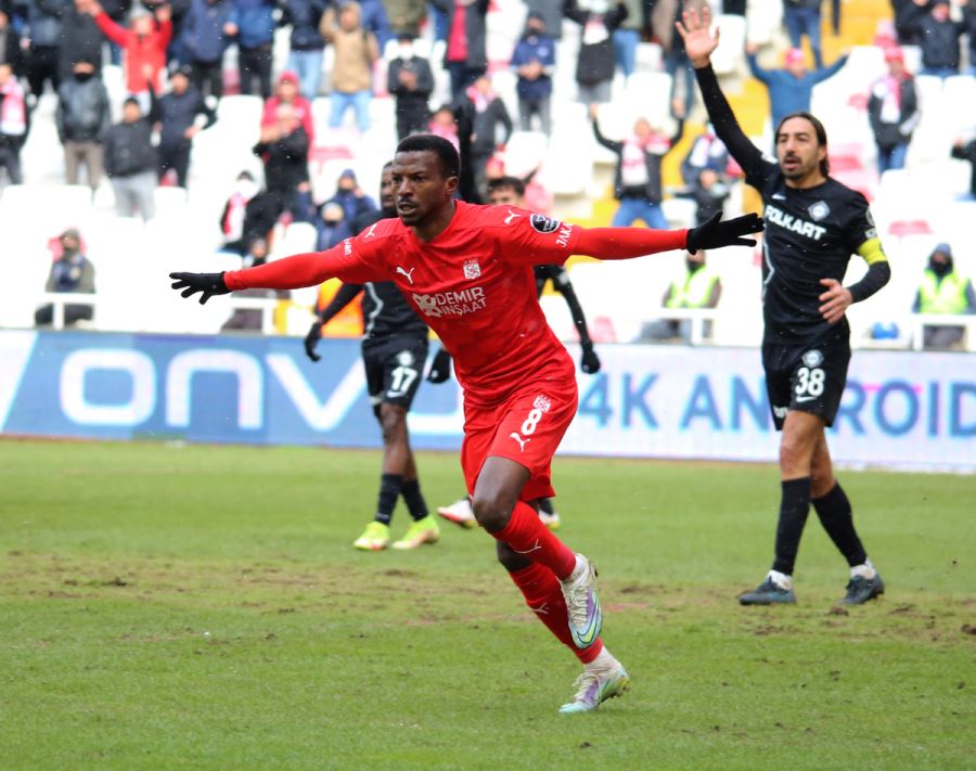 Kayode Gol Sayısını 7 Yaptı